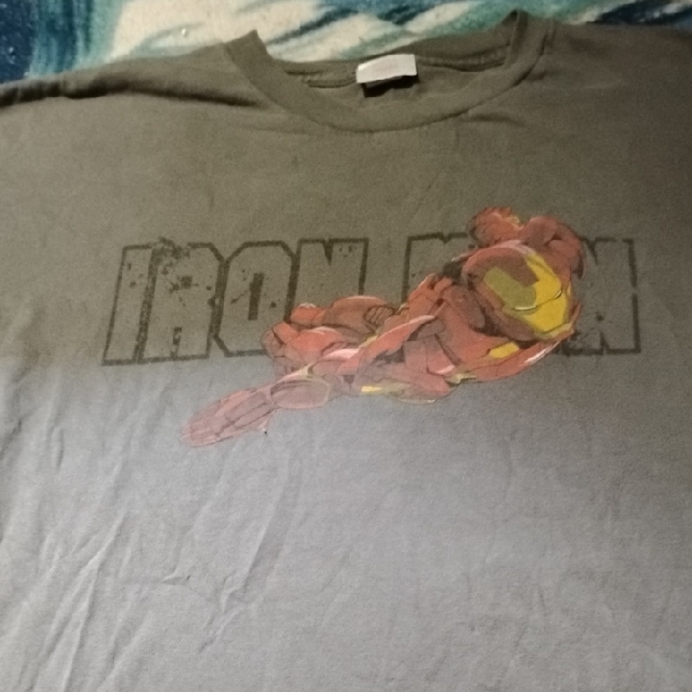 Iron Man Logo Tee in Gray